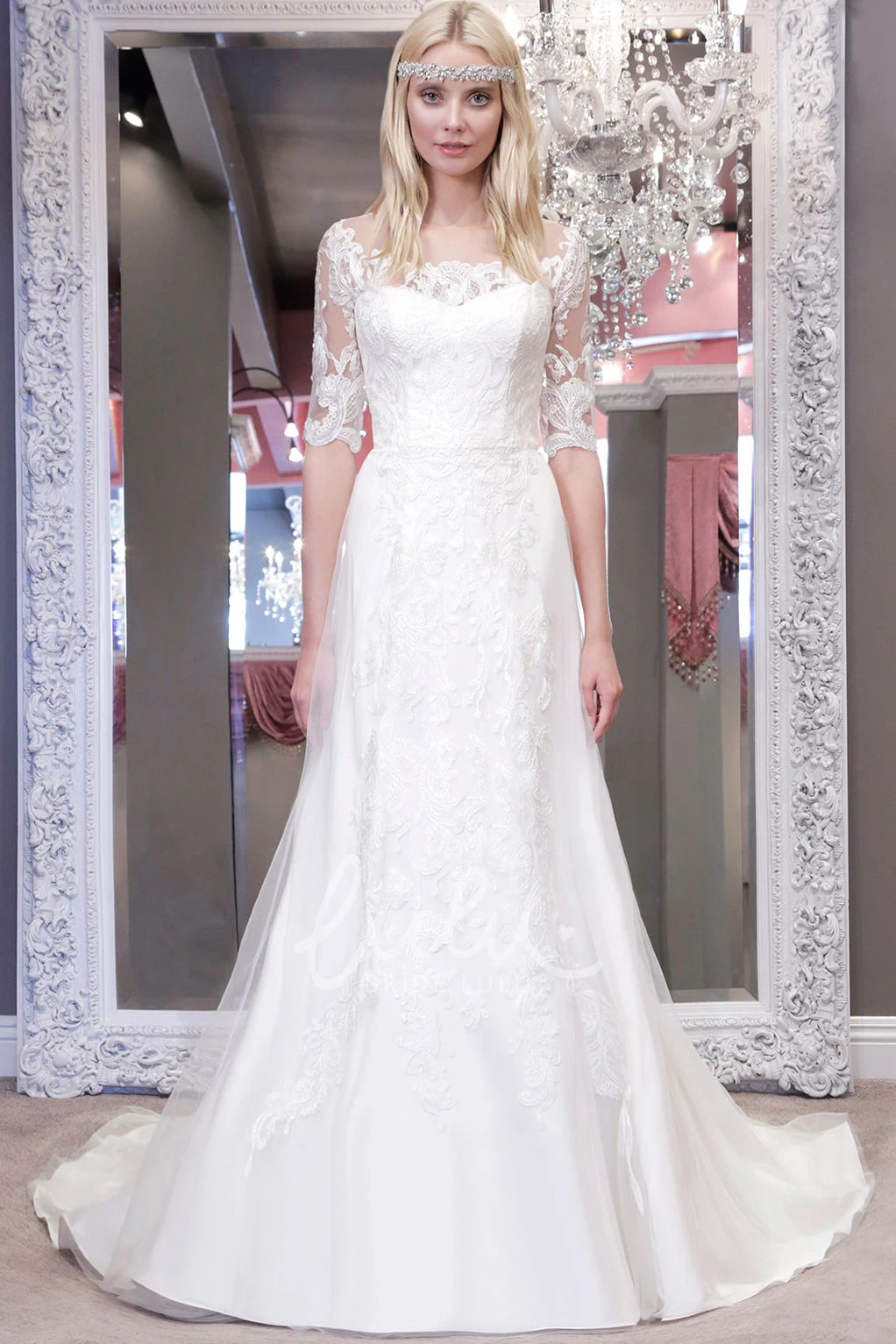 A-Line Lace and Tulle Wedding Dress Half-Sleeve Jewel Neckline