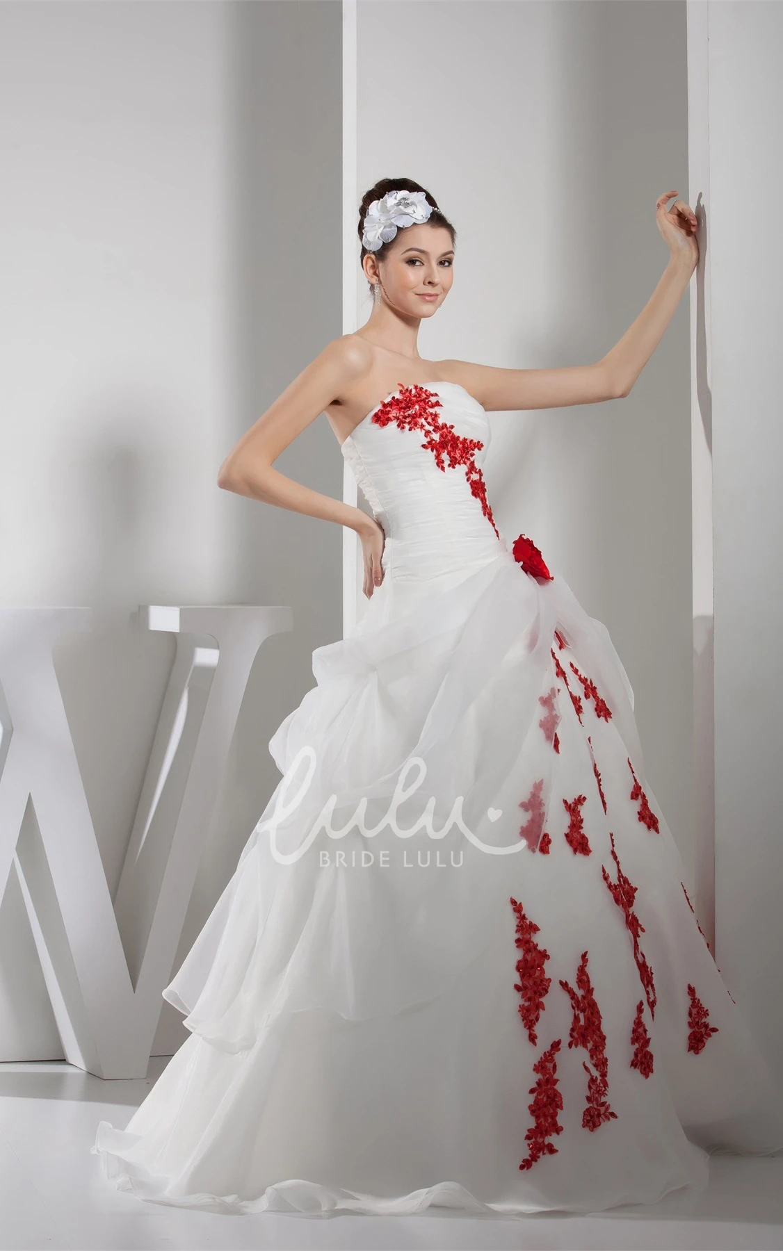 Two-Tone Tulle Wedding Ball Gown with Flowers Strapless Ruched