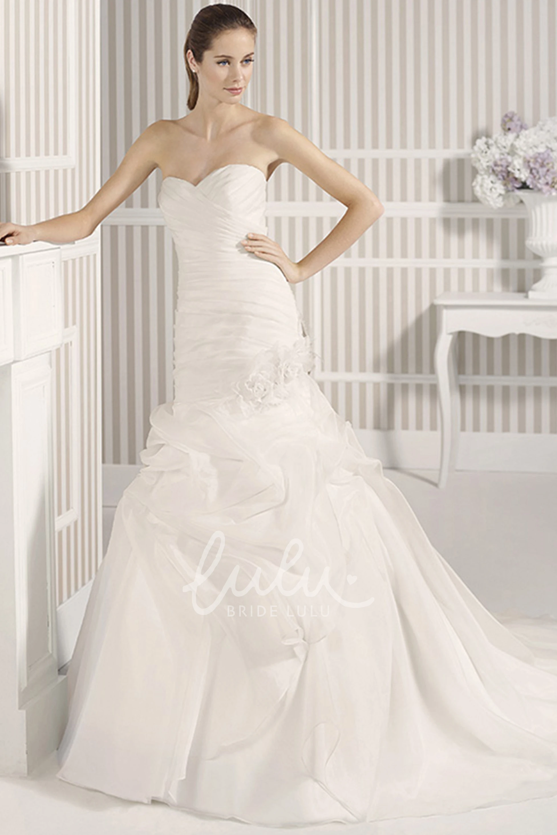 Organza Mermaid Wedding Dress with Sweetheart Neckline and Pick Up Modern Bridal Gown