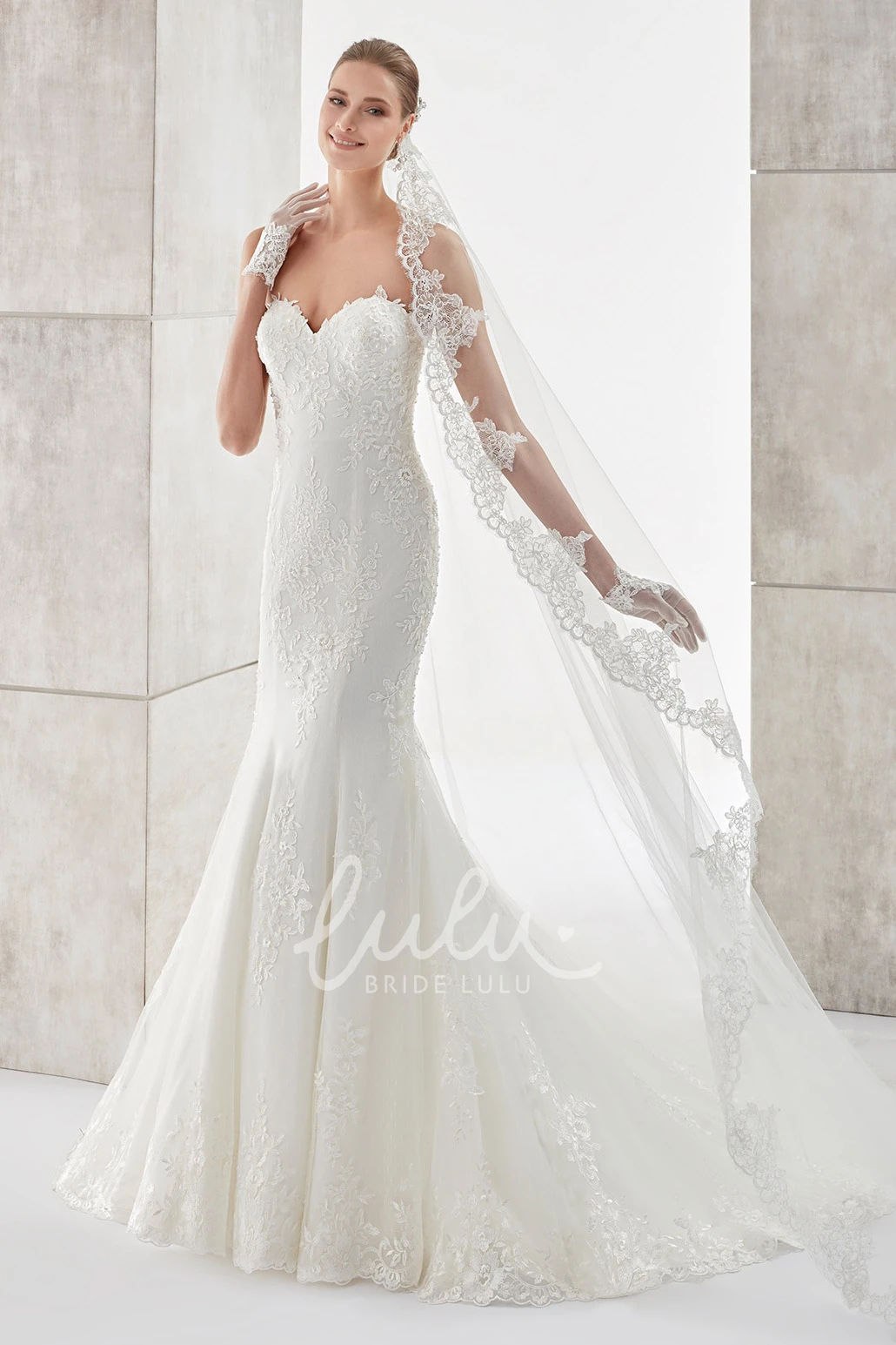 Sheath Mermaid Wedding Dress with Sweetheart Neckline Lace Appliques and Detachable Illusion Lace Modern Bridal Gown