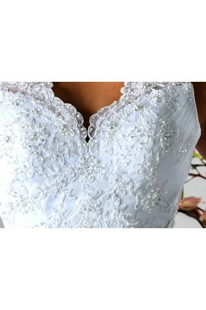 Beaded Applique Mermaid Bridal Gown with V-Neck and Back Keyhole Classy Wedding Dress