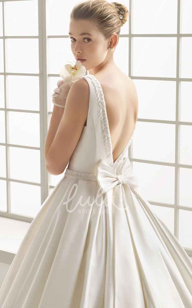 Sleeveless Bateau-neck Wedding Gown with Decorative Bow Graceful Dress