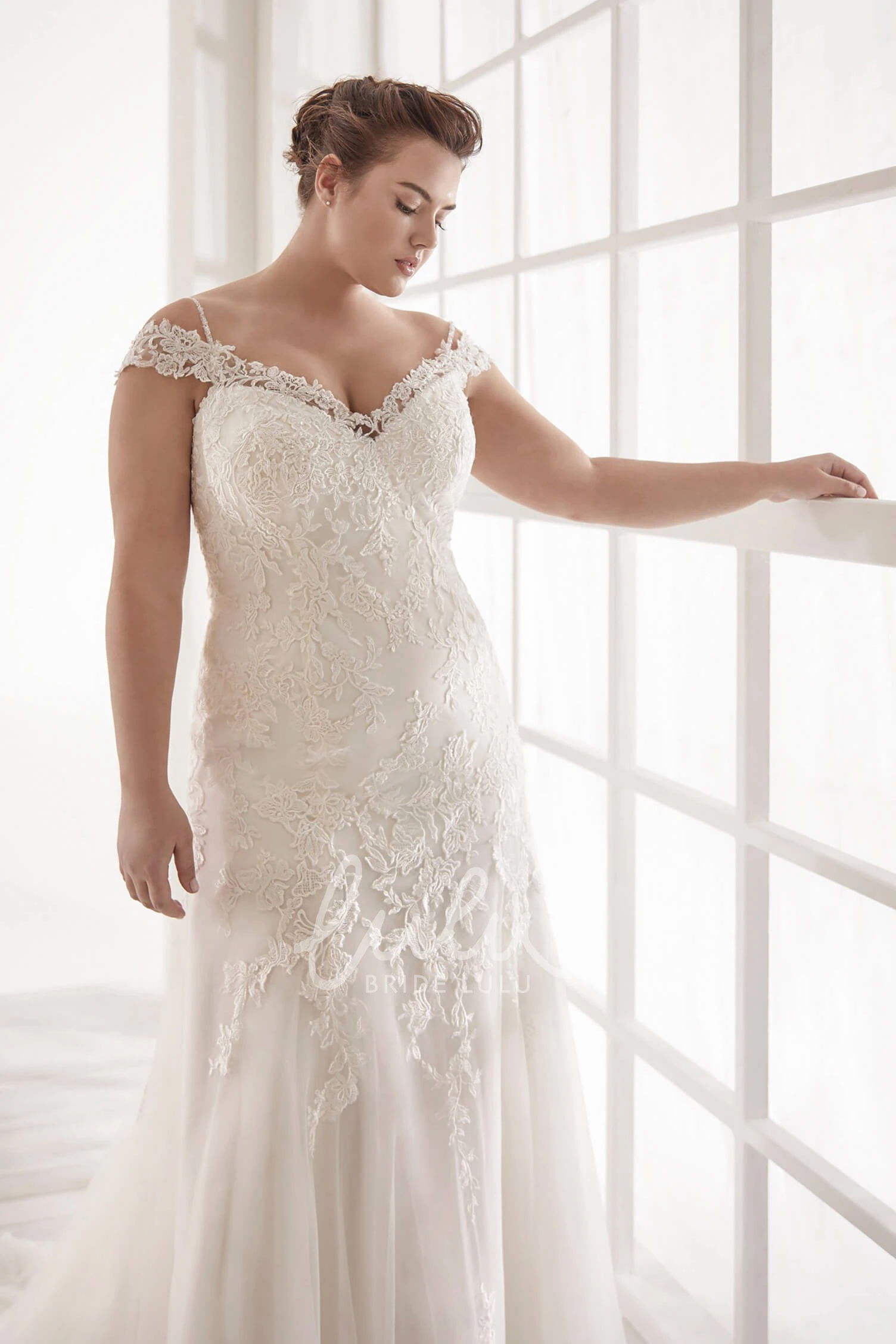 Off-the-shoulder Lace Trumpet Wedding Dress with Straps and V-Back