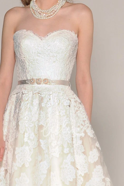 Appliqued Lace A-Line Wedding Dress with Sweetheart Neckline and Floor-Length Hem
