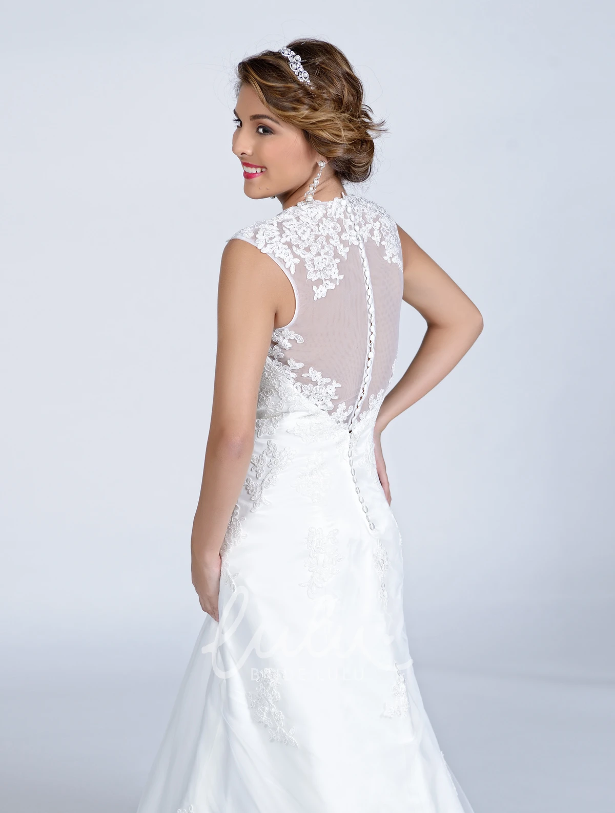 Jewel Neck Lace A-Line Wedding Dress with Illusion Back