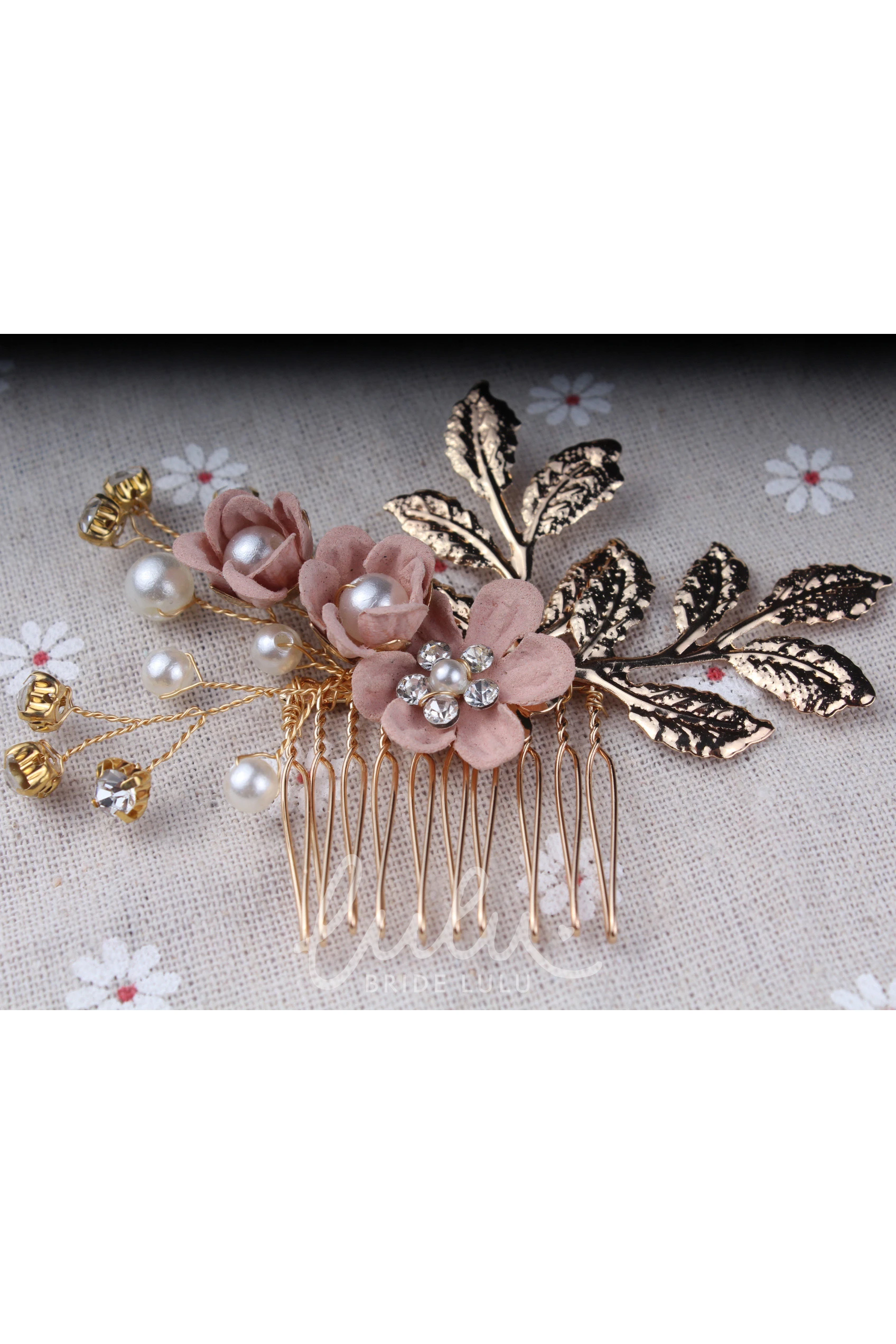 Vintage Golden Hair Pin with Floral Design for Bridesmaids