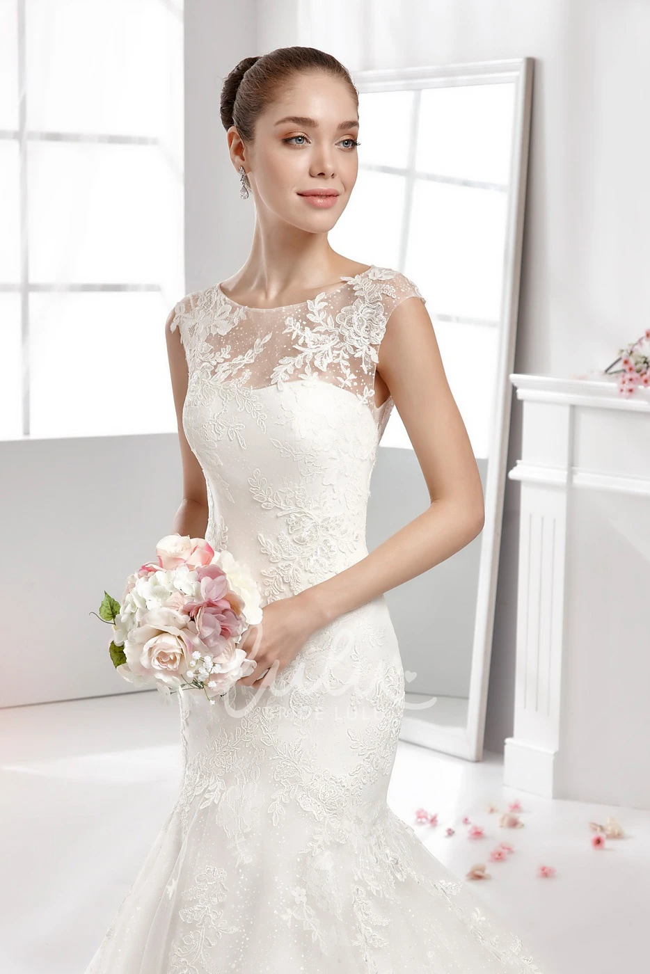 Mermaid Lace-Applique Wedding Dress with Jewel-Neck and Pleated Train
