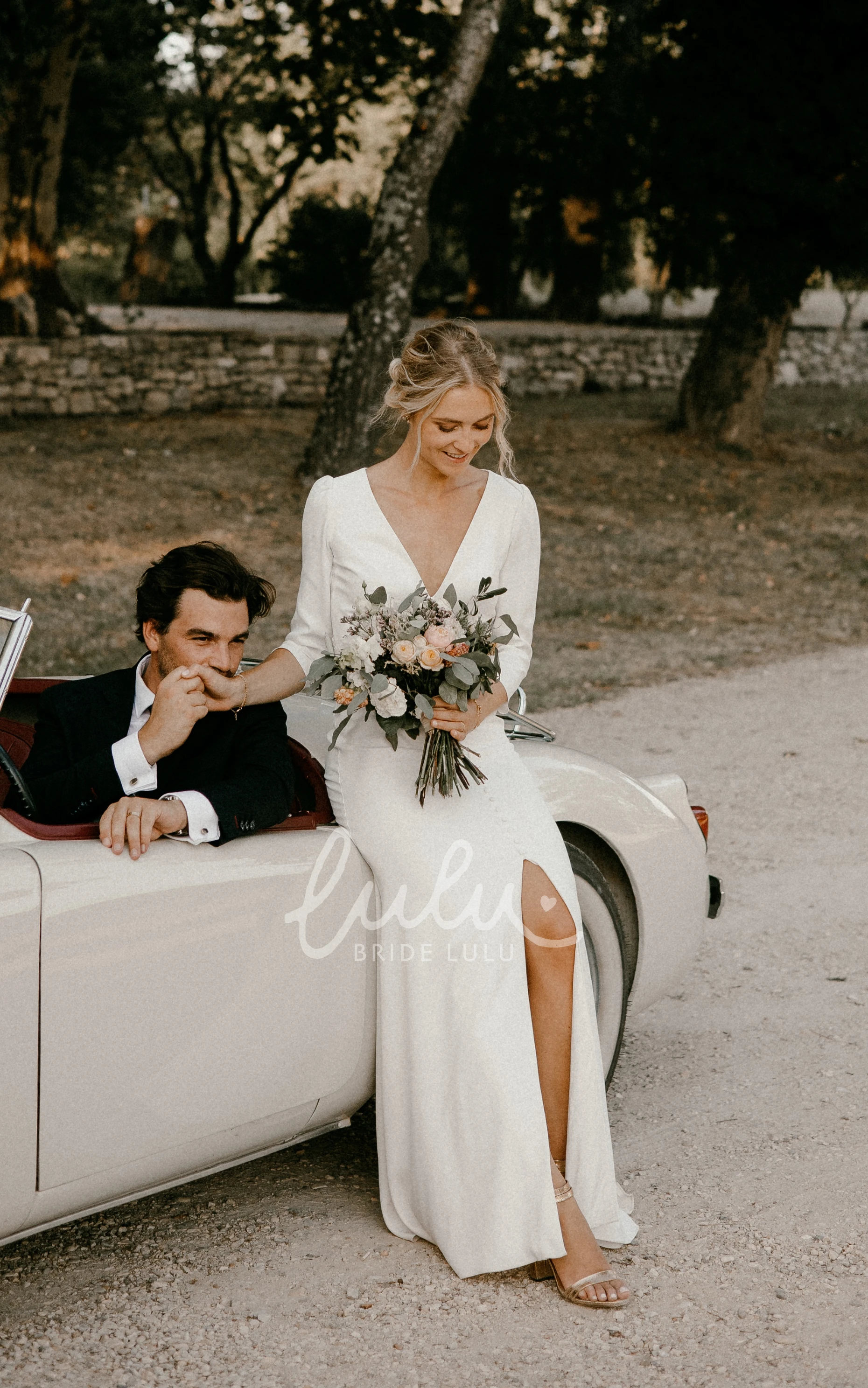 Simple V-Neck Sheath Wedding Dress Vintage 3/4 Sleeves Slit Bridal Gown