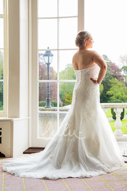 Lace Trumpet Wedding Dress with Sweetheart Neckline and Lace-Up Back