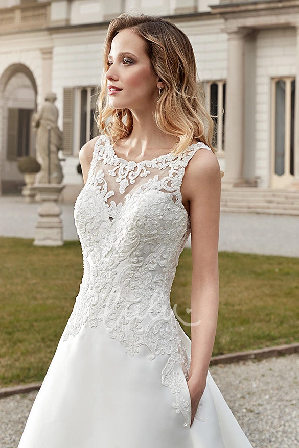 A-Line Satin Wedding Dress with Appliques Sleeveless and Scoop-Neck Classic Bridal Gown