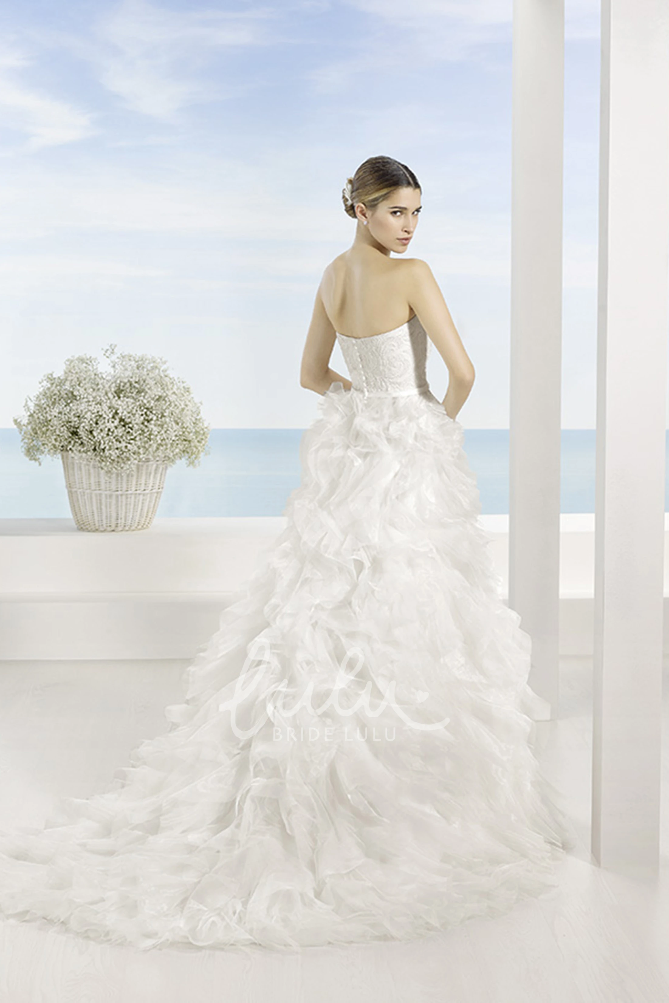 Cascading-Ruffle A-Line Strapless Tulle Wedding Dress with Chapel Train Beautiful Bridal Gown