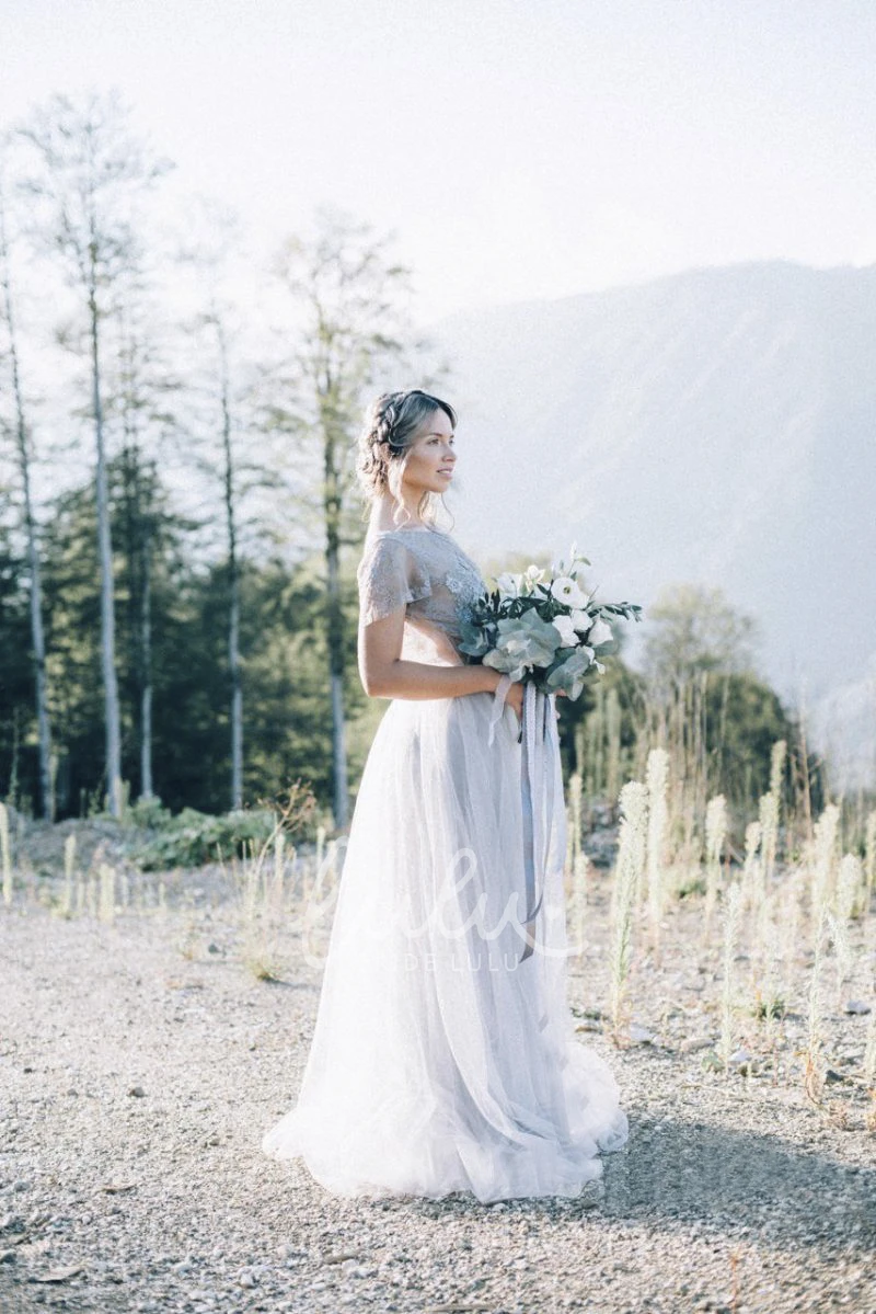 Open Back Bohemian Lace Appliqued Wedding Dress Simple and Elegant Bridal Gown