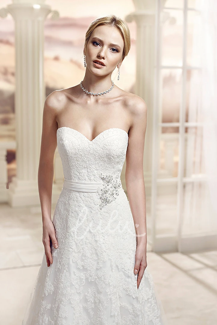 Caped Lace A-Line Wedding Dress with Sweetheart Neckline and Appliques