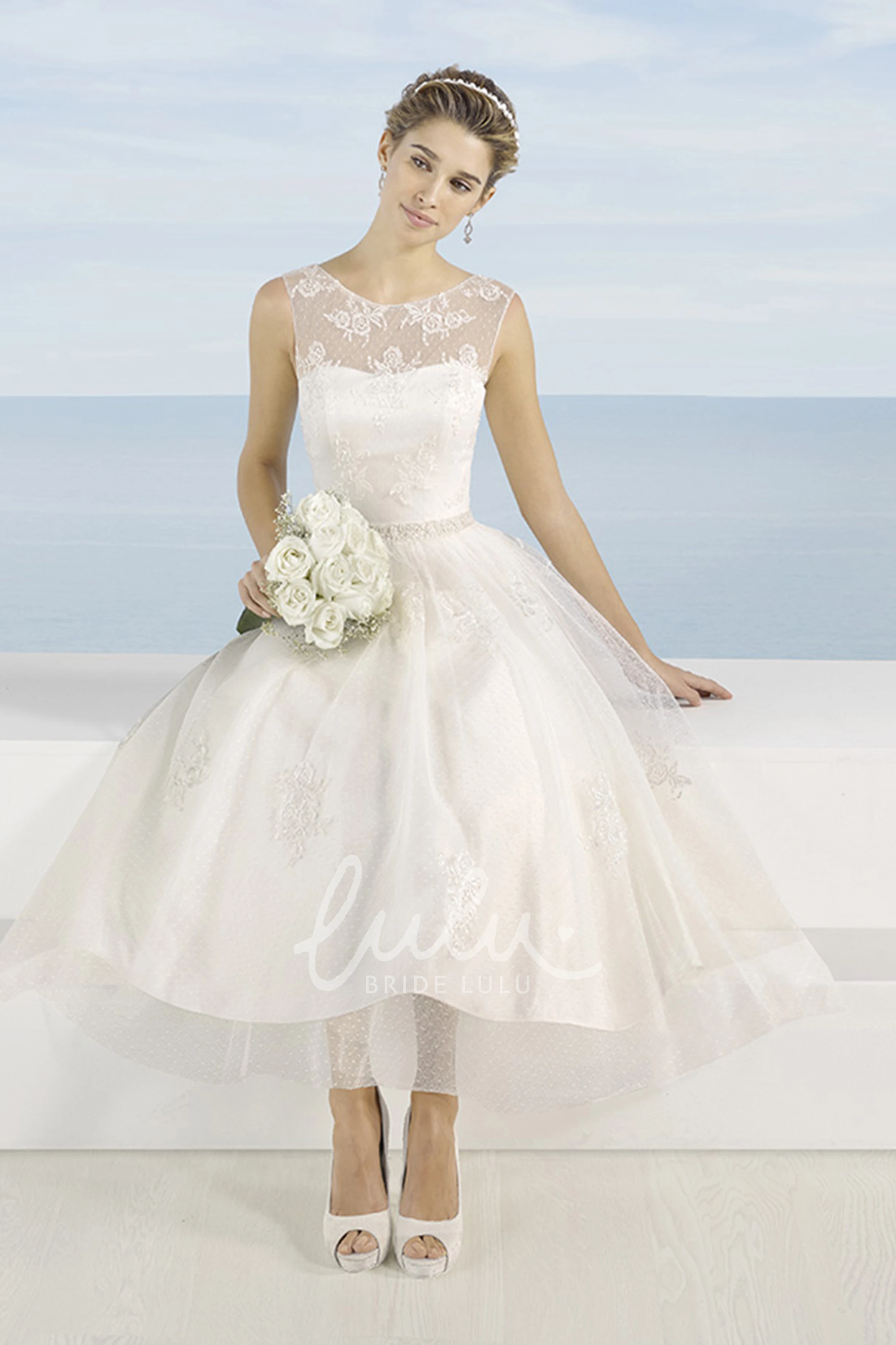 Tea-Length Tulle Wedding Dress with Appliques and Scoop Neck Chic Bridal Gown