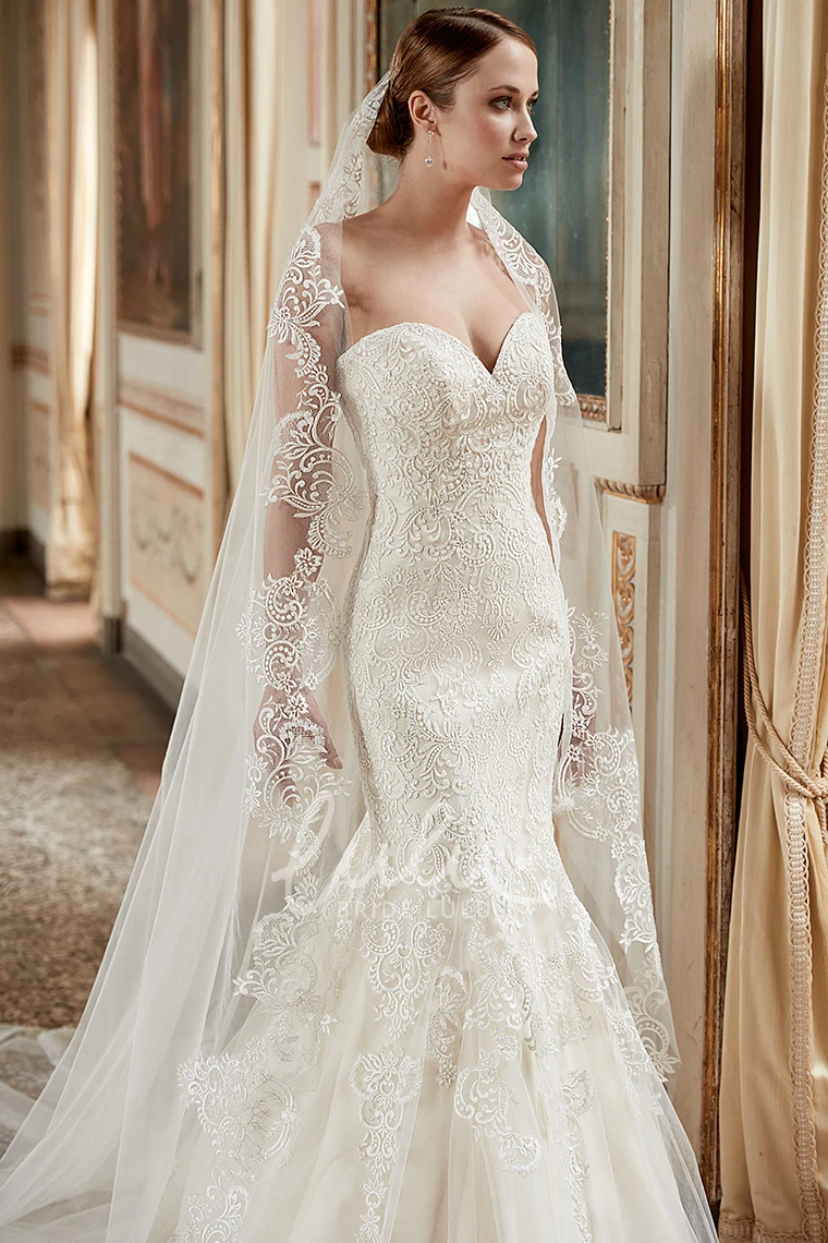 Sweetheart Lace Sheath Wedding Dress with Court Train