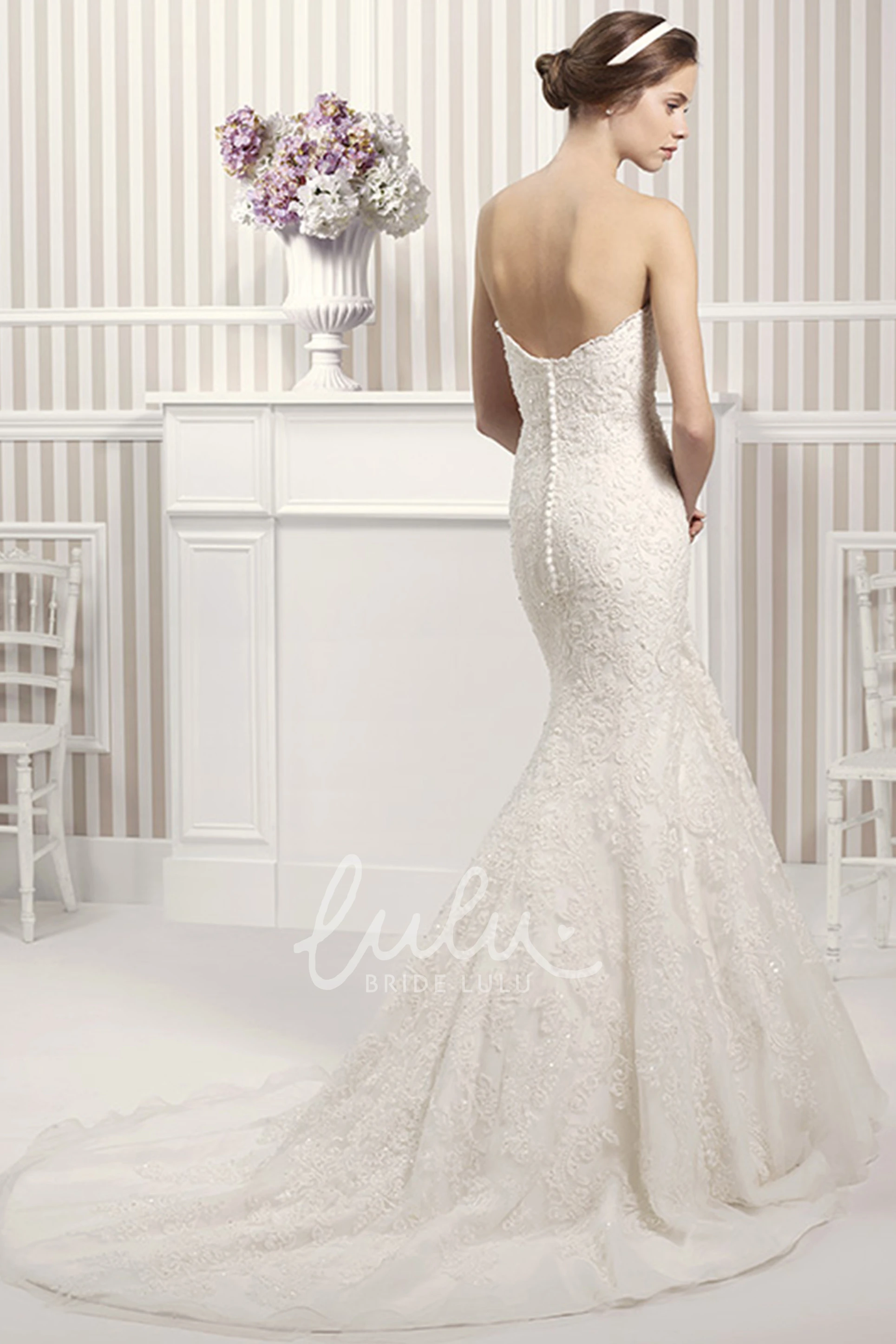 Sweetheart Lace Mermaid Wedding Dress with Appliques and Flower Unique Bridal Gown