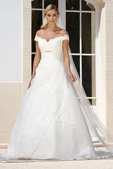 Off-The-Shoulder Appliqued Tulle&Satin Wedding Dress with Broach A-Line Draping