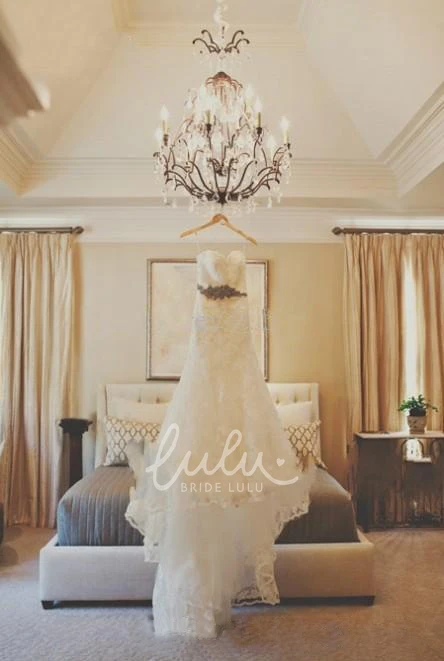 Illusion Tulle Wedding Dress with Lace Appliques Elegant 3/4 Sleeve Bridal Gown