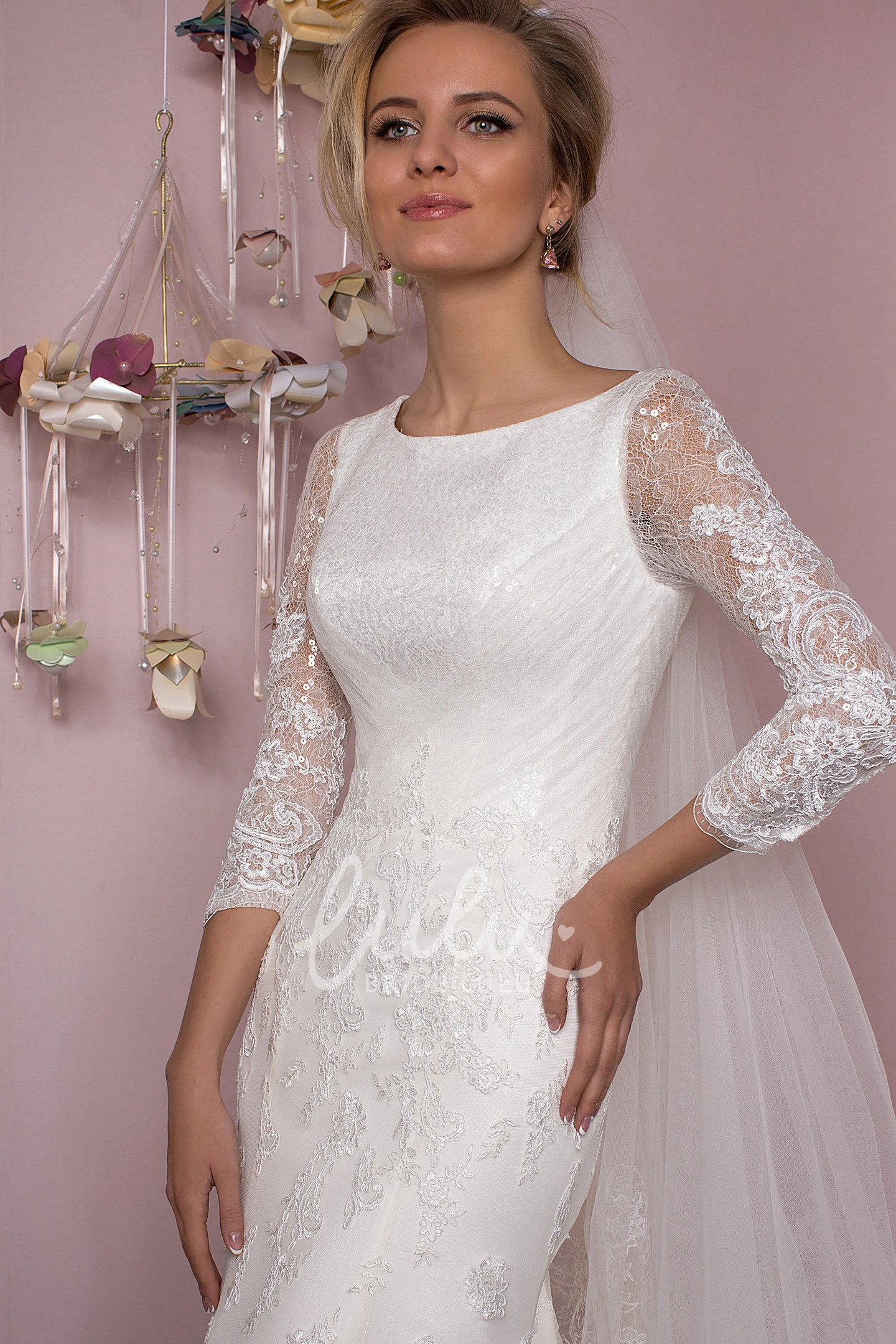 Scoop Neck Lace Appliqued Mermaid Wedding Dress