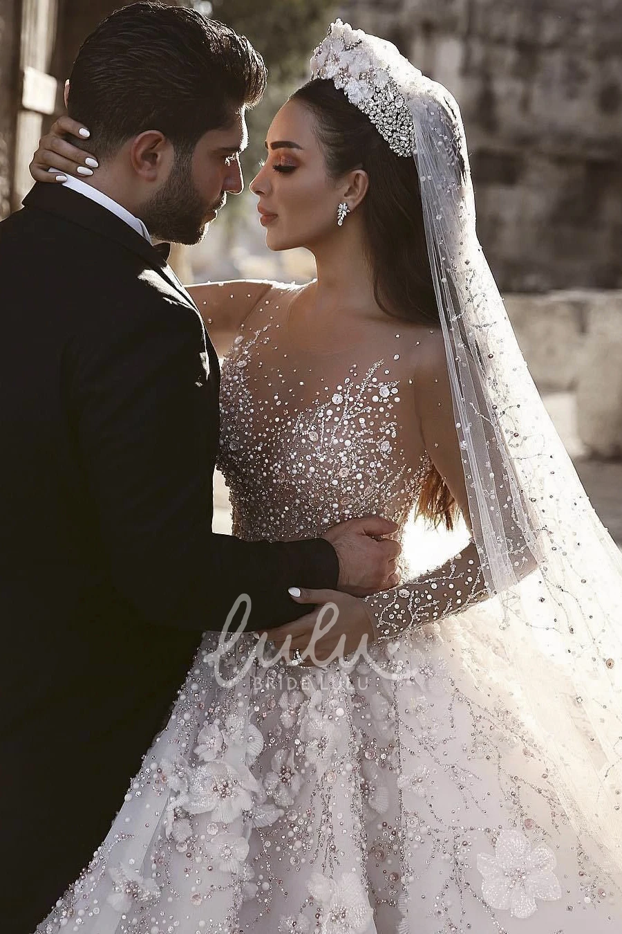 Luxury Bridal Ball Gown Wedding Dress with Appliqued Illusion Long Sleeves and 3D Floral Beading Elegant Wedding Dress