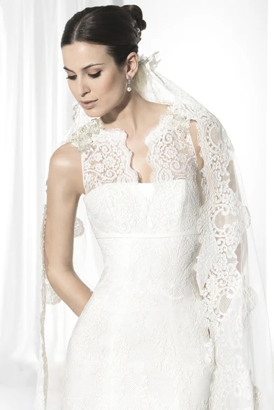 Sleeveless Lace Trumpet Jewel-Neck Wedding Dress Elegant Bridal Gown