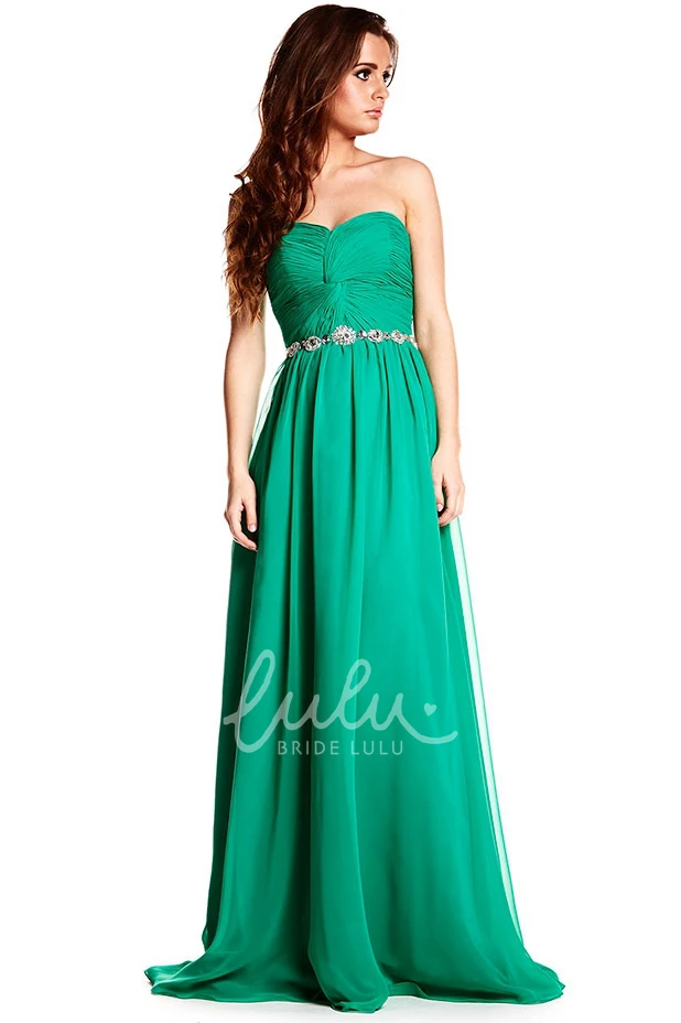 Maxi Chiffon Prom Dress with Sweetheart Neckline and Ruched Sleeveless Design