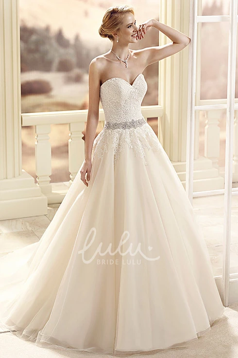 Floor-Length Tulle&Lace Ball Gown Wedding Dress with Sweetheart Neckline and Court Train