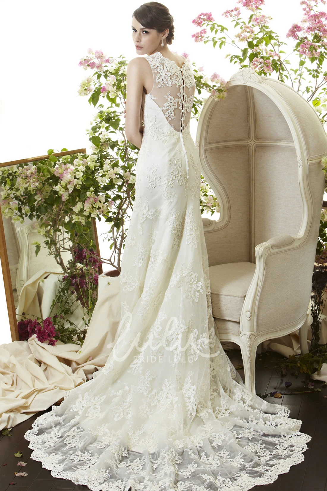 Lace Illusion Back Sheath Wedding Dress with Appliques and Court Train