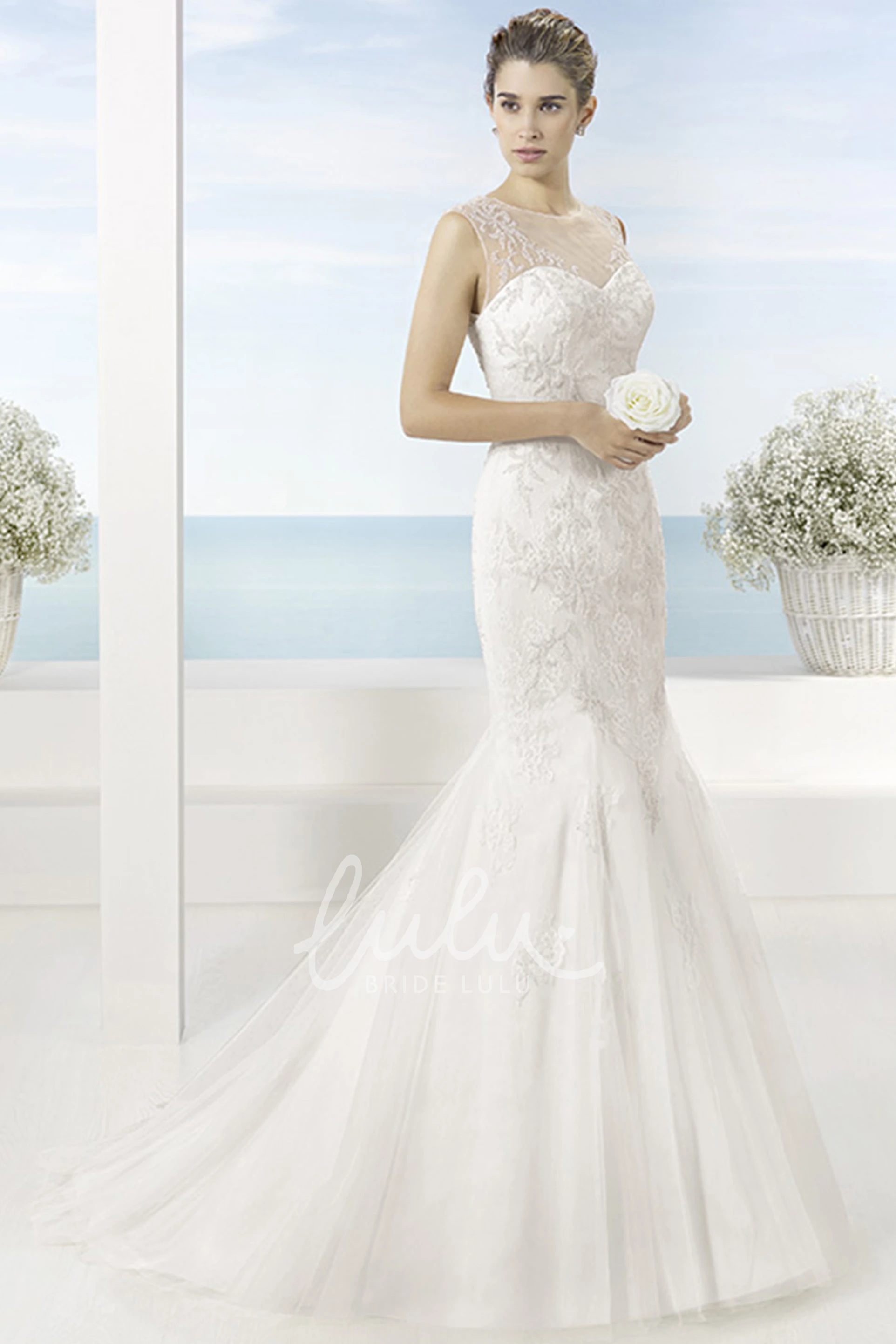 Appliqued Lace Scoop Trumpet Wedding Dress with Court Train
