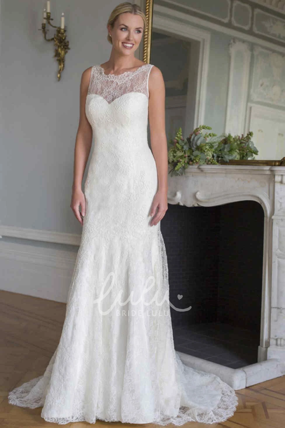 Lace Illusion Sleeveless Wedding Dress with Scoop Neck Elegant Bridal Gown