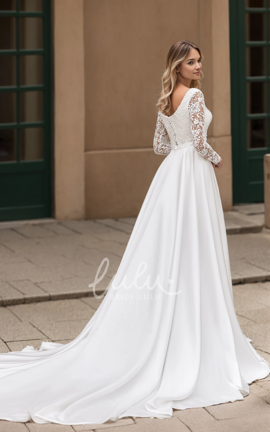 Vintage Bohemian Floral A-Line Lace Detachable Train Mini Wedding Dress Rustic Country Two Piece V-Neck Detachable Train Bridal Gown