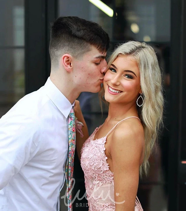 Bodycon Lace Pencil Homecoming Dress with Tied Back Casual Prom Dress