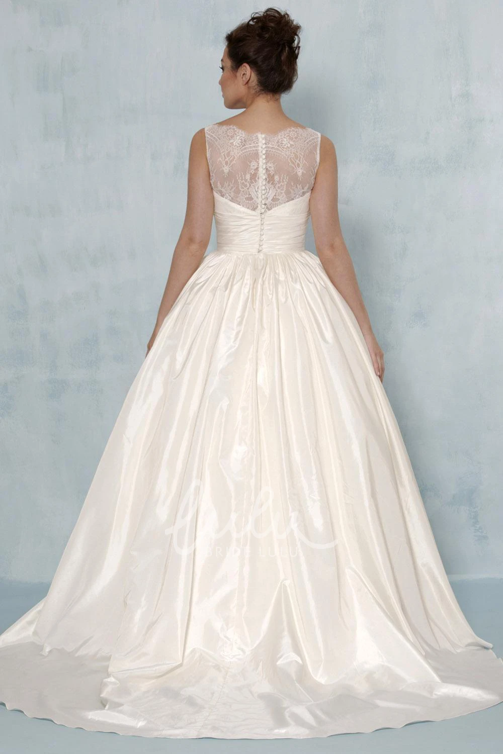 Sleeveless Satin&Lace Ball Gown Wedding Dress with Bateau-Neck