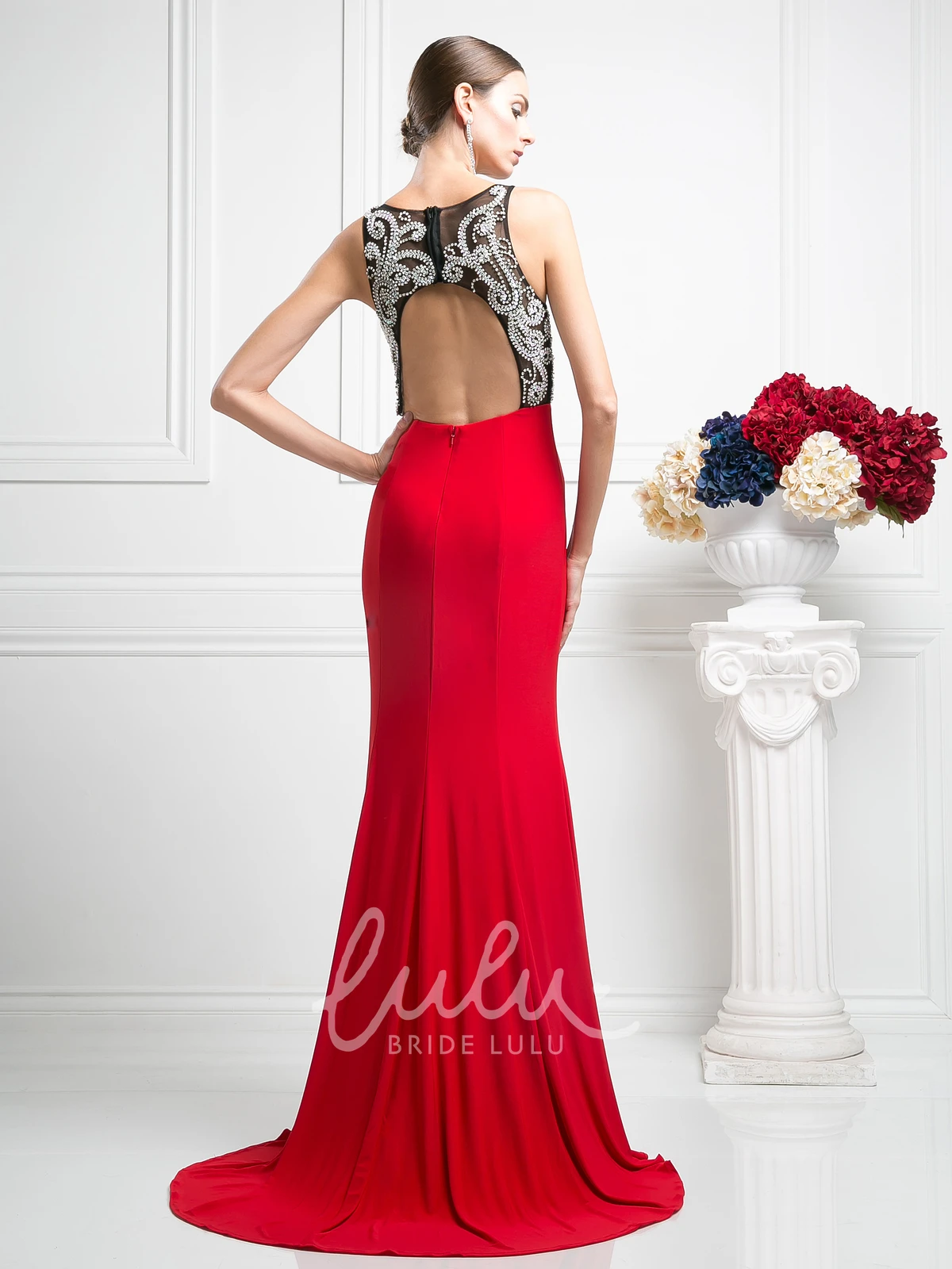 Colorful Sheath Sleeveless Jersey Dress with Beading and Scoop Neck