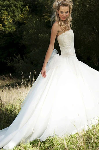 Strapless Appliqued Chiffon Wedding Dress with Brush Train Floor-Length