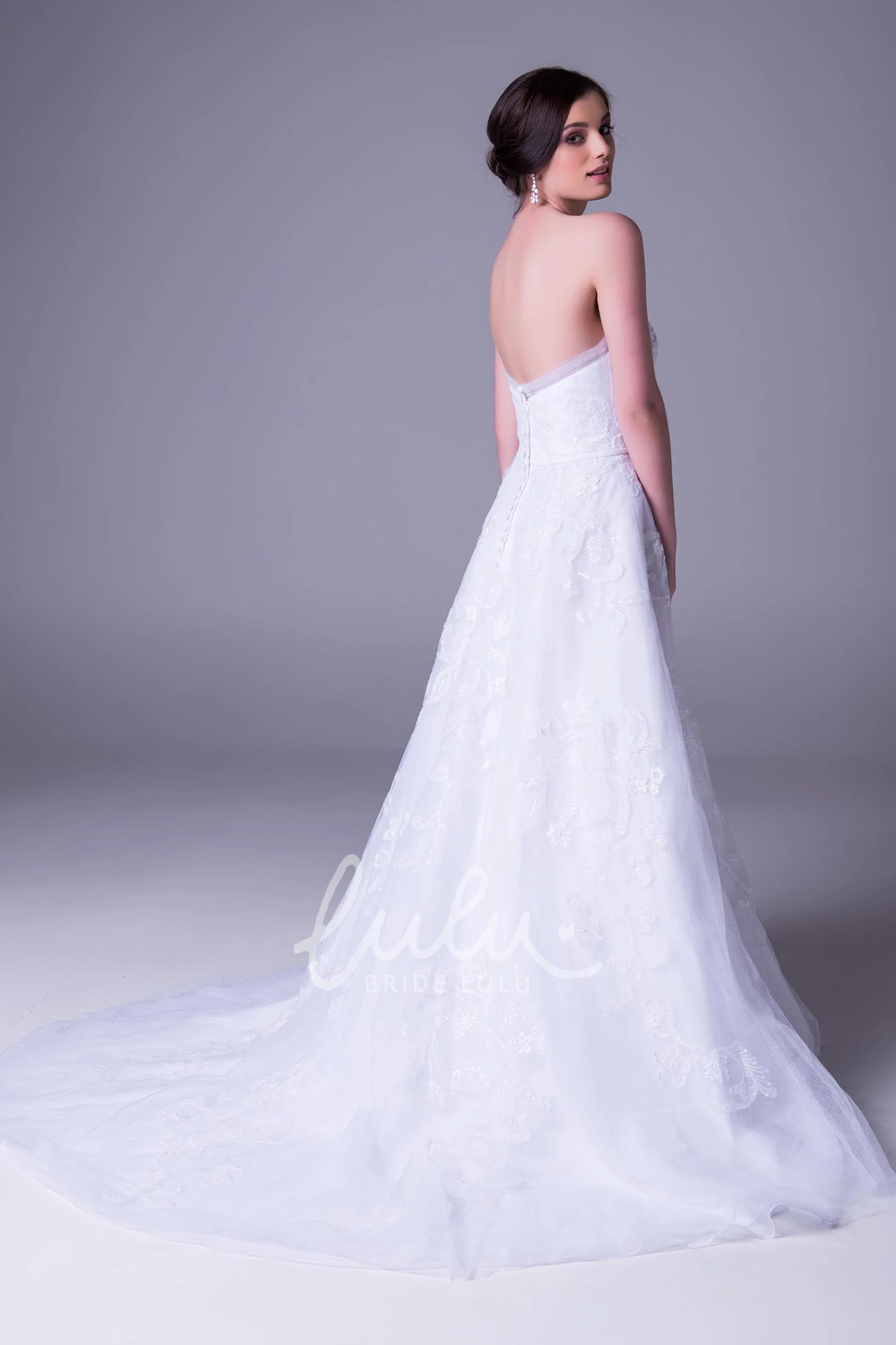 Strapless A-Line Tulle Wedding Dress with Appliques and Floor-Length