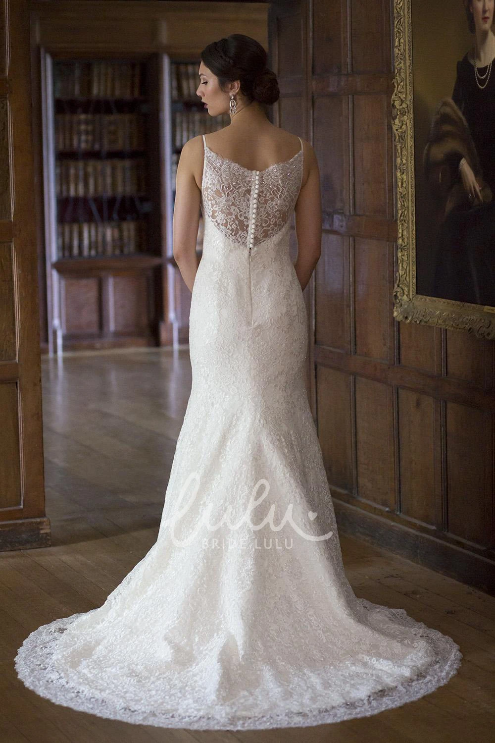Sleeveless Spaghetti Lace Wedding Dress with Floor-Length and Appliques