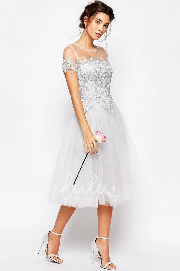 Short Sleeve Tulle Bridesmaid Dress with Appliques Tea-Length Scoop Neck
