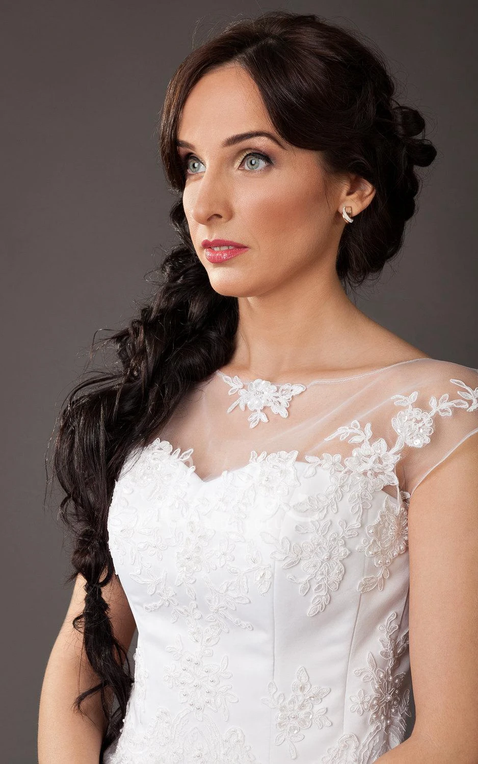 Vintge Bateau Neck Cap Sleeve Tulle Ball Gown With Lace Corset Top