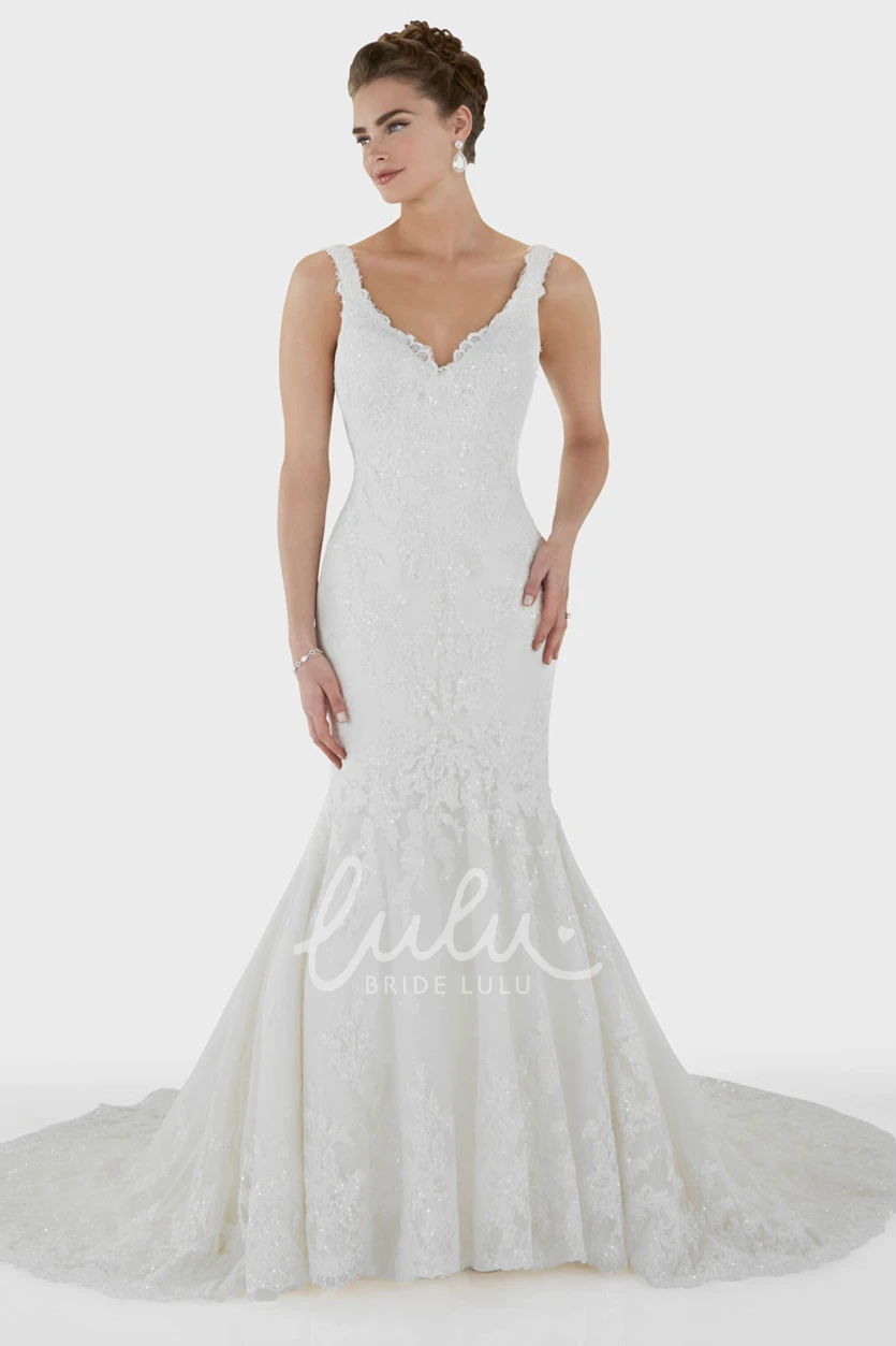 Lace Appliqued Trumpet Wedding Dress with V-Neck and Court Train