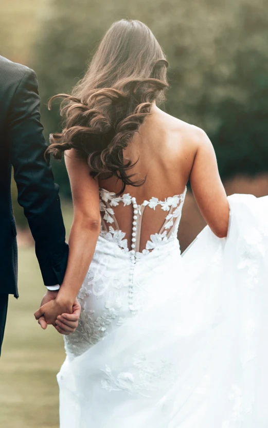 Mermaid Sexy Corset Illusion Elegant Strapless Tulle Charming Lace Appliqued Button Down Zipper Wedding Dress