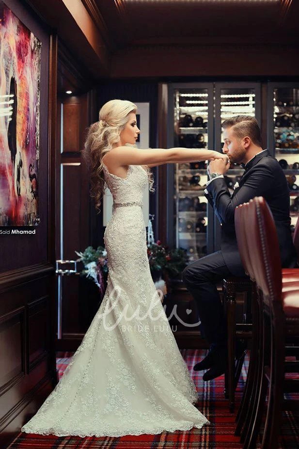 Gorgeous Lace Mermaid Warm Wedding Dresses Beadings Sweep Train Bridal Gowns With Bottons