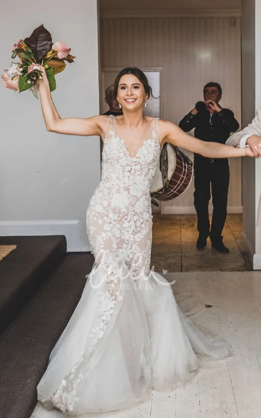 Mermaid Boho Beach Vintage V-neck Ethereal Fairy Wedding Dress with Lace Appliques