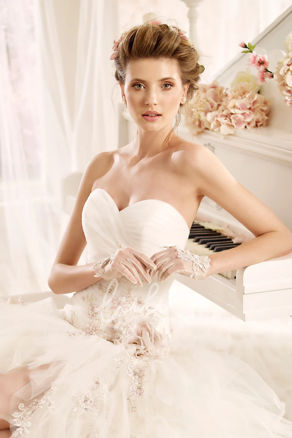 Sweetheart A-line Wedding Dress with Ruching Skirt & Flowers Flowy Sweetheart A-line Wedding Dress