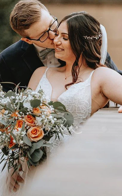 Simple Plus Size A-Line Tulle Wedding Dress Elegant Open Back Floor Length Bridal Gown