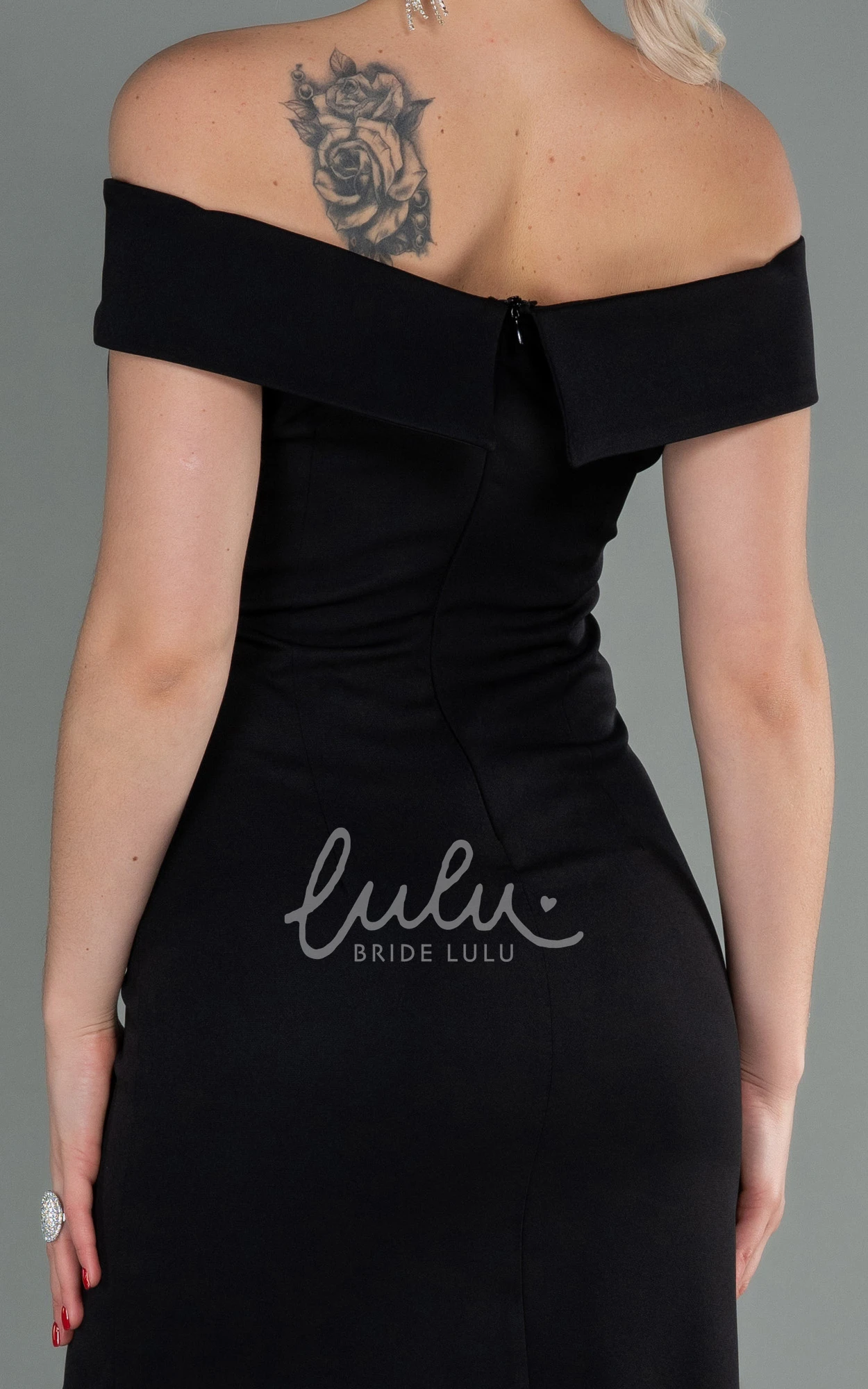 Off-Shoulder Satin Cocktail Dress with Split Front and Bodycon Fit