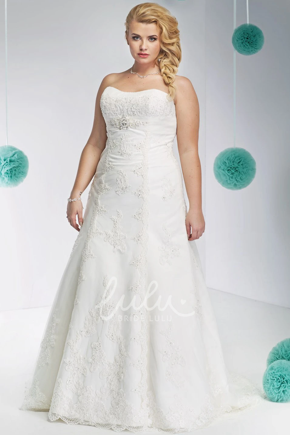 Lace Appliqued Plus Size Wedding Dress with Broach A-Line Strapless Long Sleeveless