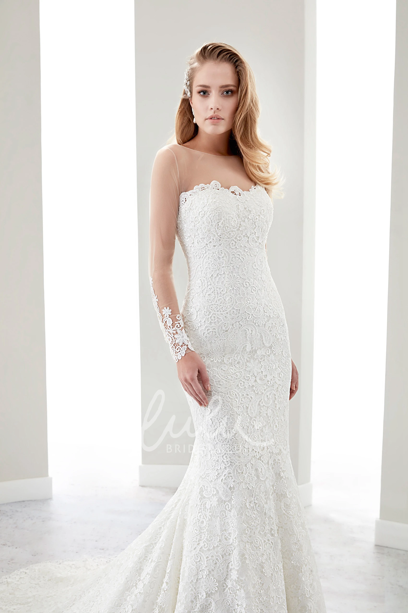 Sheath Mermaid Lace Wedding Dress with Brush-Train and Keyhole Back in Strapless Design