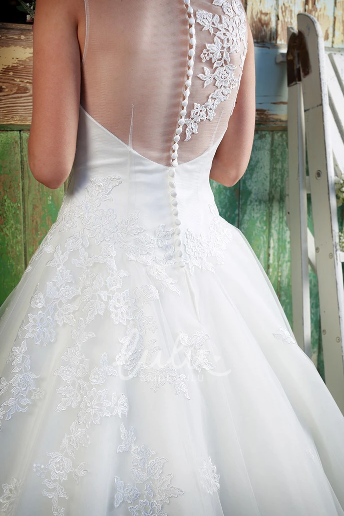 Floor-Length Tulle Ball Gown Wedding Dress Sleeveless Scoop Neckline with Appliques