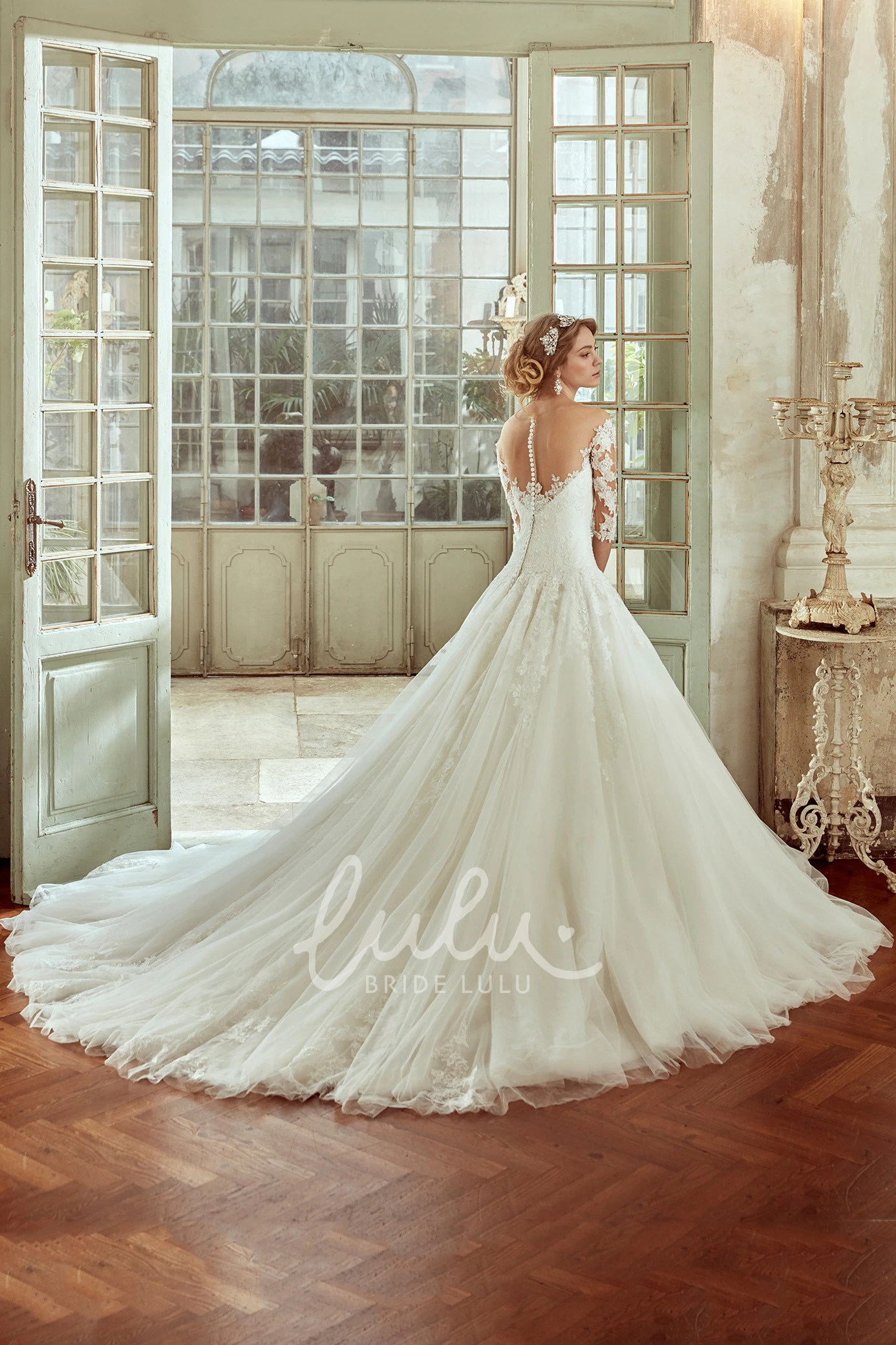 Half Sleeve Sweetheart Tulle Wedding Dress with Pleats and Embellishments